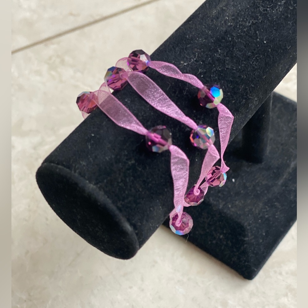 Three organza strand bracelet with iridescent beads